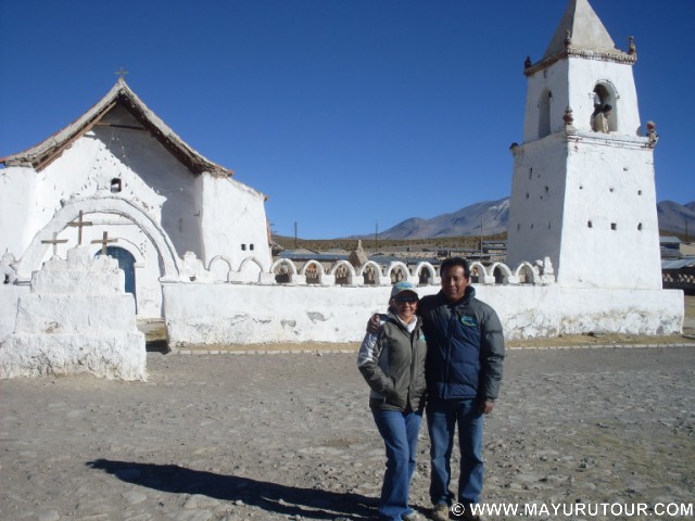 Iglesia Isluga en el Norte de Chile