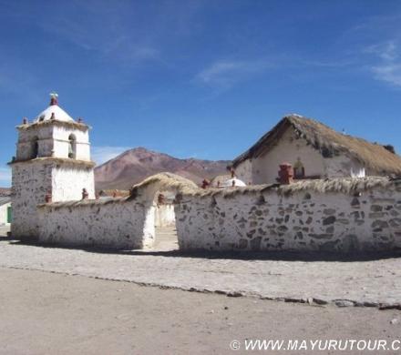 Iglesia de Parinacota