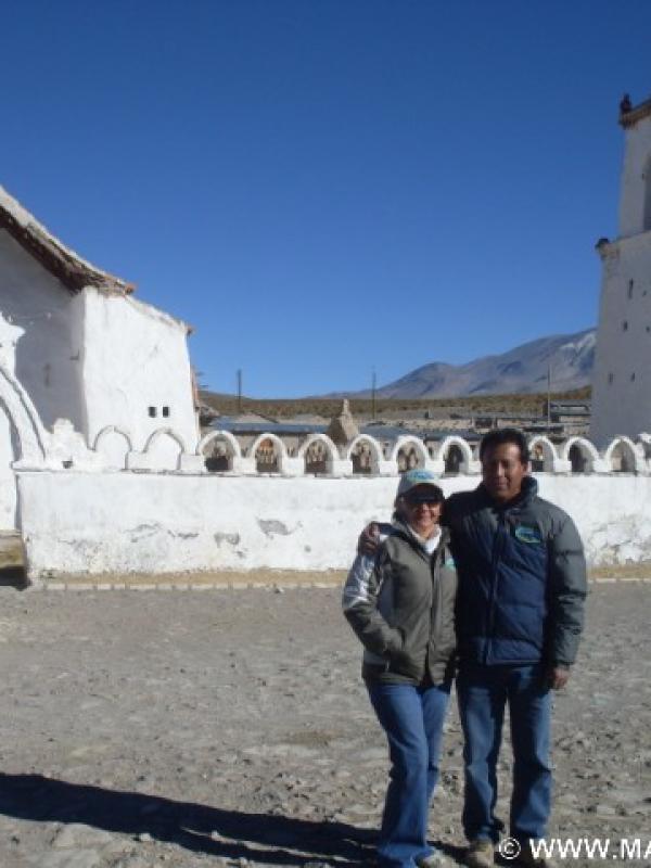 Iglesia Isluga en el Norte de Chile